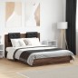 vidaXL Cama con cabecero madera de ingeniería marrón roble 135x190 cm vidaXL Cama con cabecero madera de ingeniería marrón roble 135x190 cm