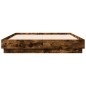 vidaXL Estructura de cama madera de ingeniería roble ahumado 135x190cm vidaXL Estructura de cama madera de ingeniería roble ahumado 135x190cm