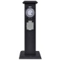 Columna negra con enchufe y temporizador para el jardín Columna negra con enchufe y temporizador para el jardín