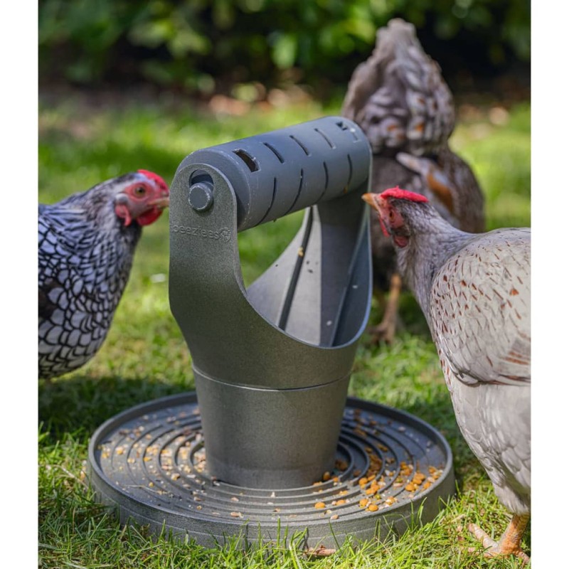 Beeztees Torre de alimentación y juego para pollos gris 30x30x30 cm Beeztees Torre de alimentación y juego para pollos gris 30x30x30 cm