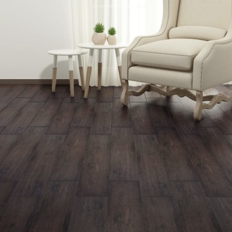 vidaXL Lamas de suelo autoadhesivas de PVC marrón oscuro 2,51 m² 2 mm