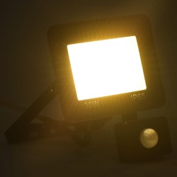 vidaXL Foco LED con sensor 30 W blanco cálido